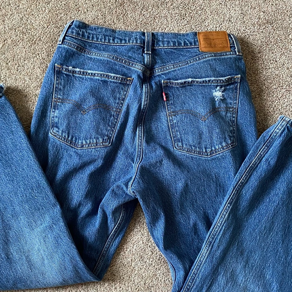 Levi’s Premium 70s High Flare jeans, medium wash, size 31